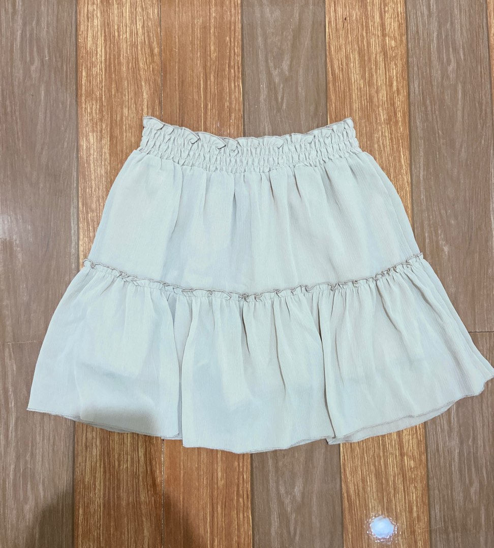 GU Skirt, Women's Fashion, Bottoms, Skirts on Carousell