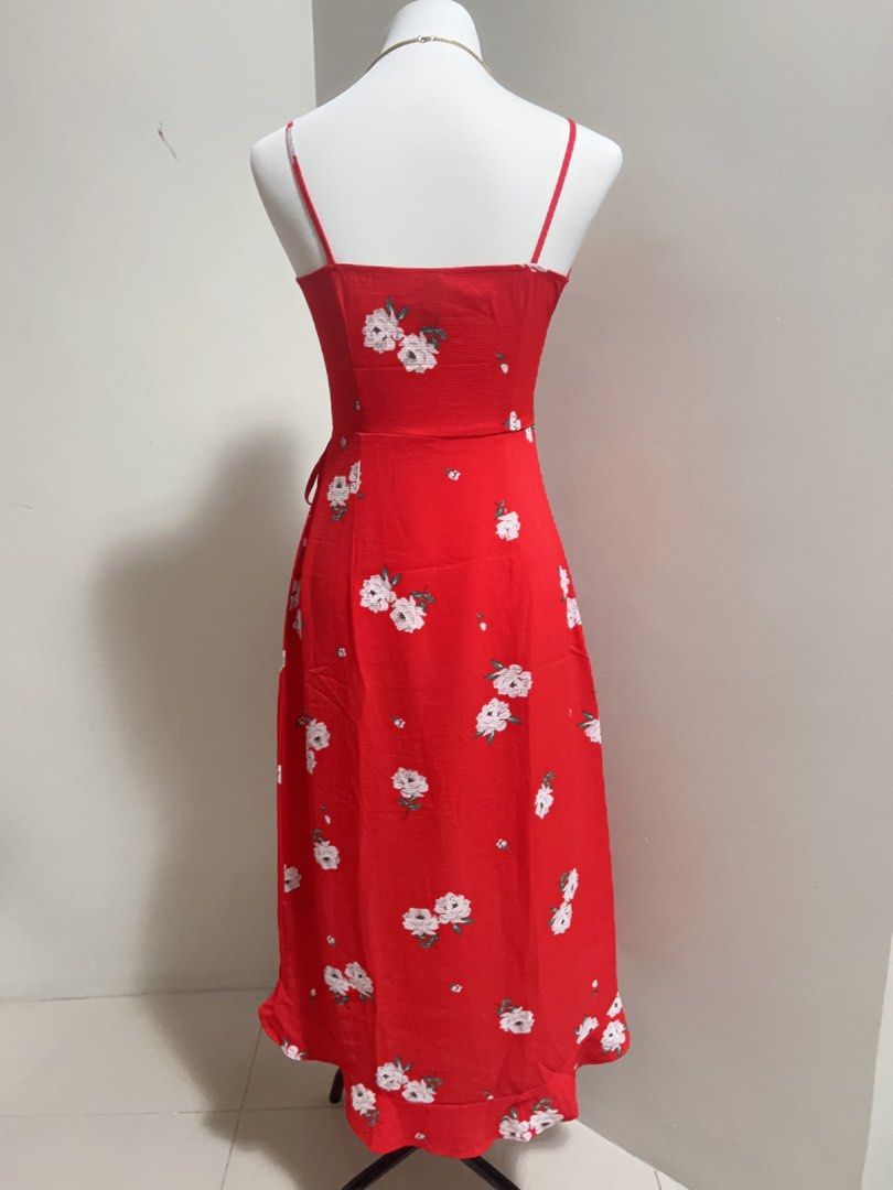 H M DIVIDED ORIGINAL WRAP DRESS RED FLORAL Women s Fashion