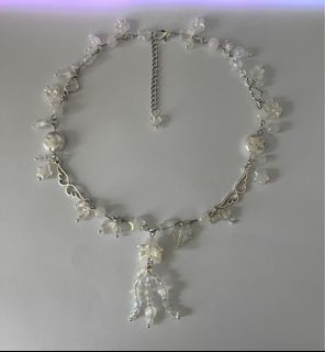 Handmade beaded clutter necklace