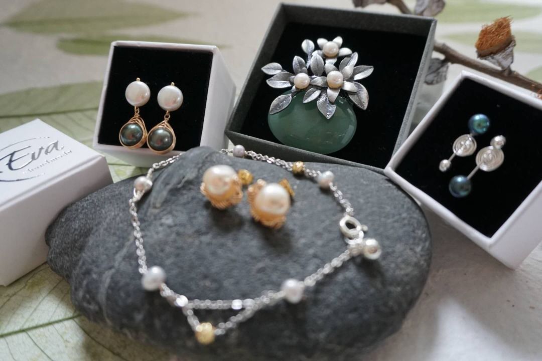 Genuine new arrivals pearl brooch
