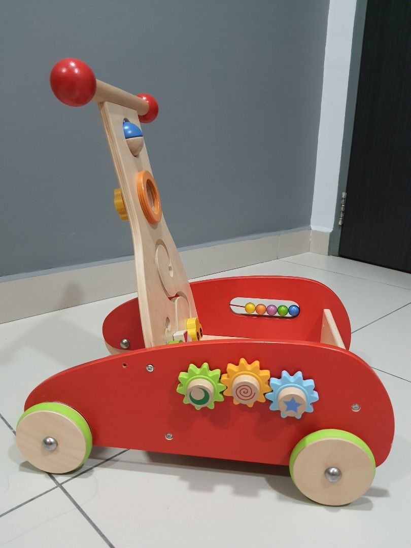Hape wooden 2025 wonder walker