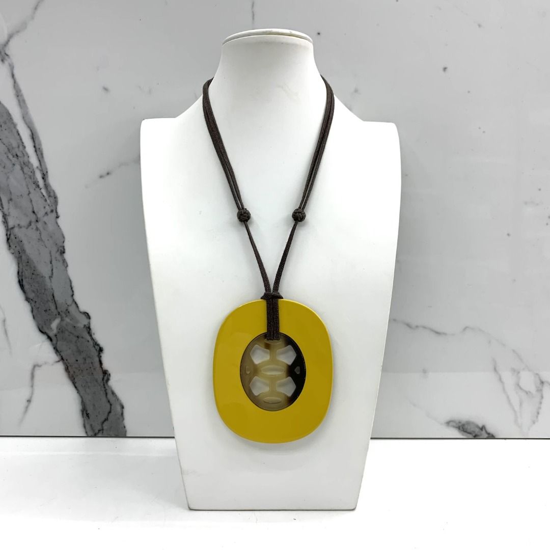 Hermes buffalo top horn necklace