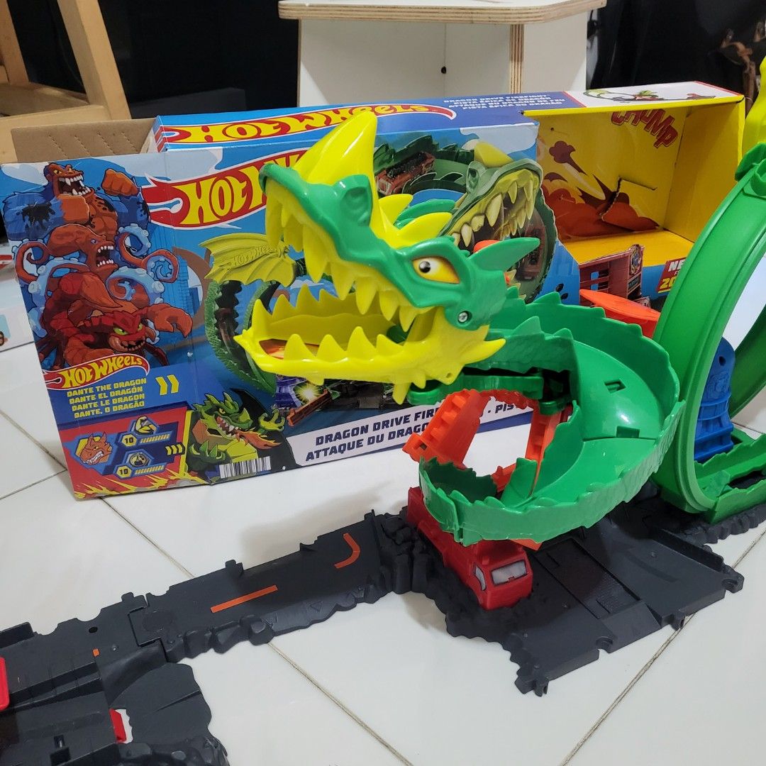 Mattel Hot Wheels City Dragon Drive Firefight Track Playset New for