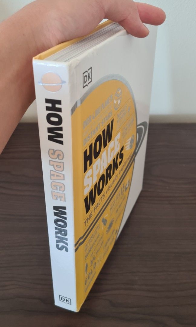 How Space Works science visual book by HK How Stuff Works, Hobbies