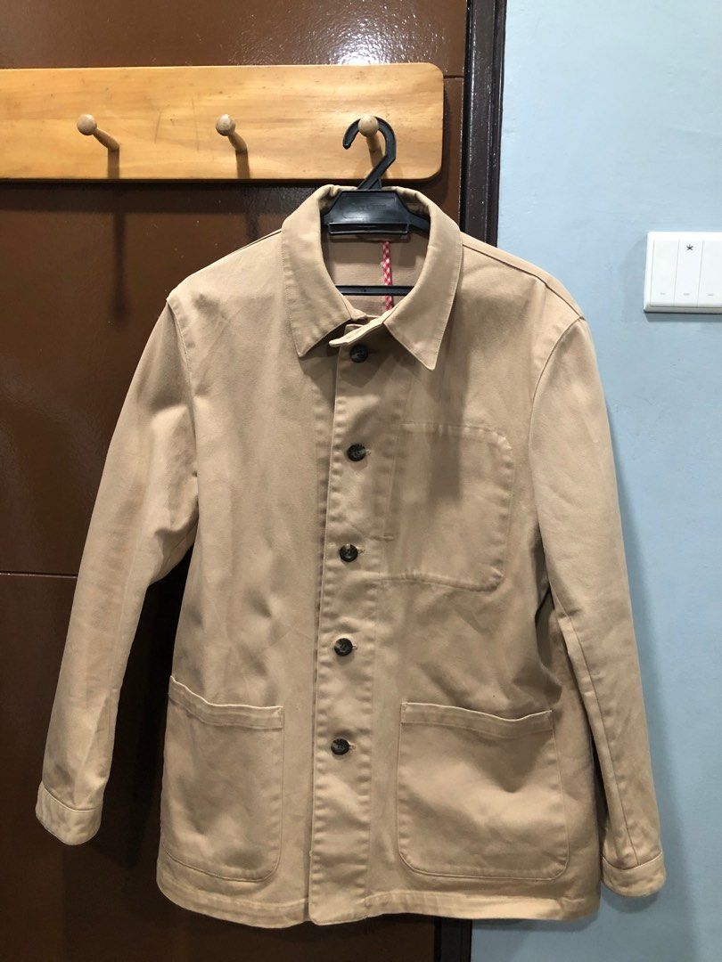 Jacket (Category: Coats, Jackets and Outerwear) located in Bukit Beruang. Submitted by mdipreloved (Listing ID 1239469589, Image 1). Description: pit 22 labuh 28 material macam jeans (tebal).