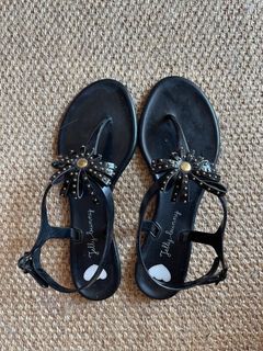 (Category: ) located in . Submitted by preloved.misstiny (Listing ID 1239362567, Image 1). Description: .
