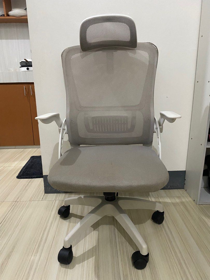 KOREAN OFFICE CHAIR on Carousell
