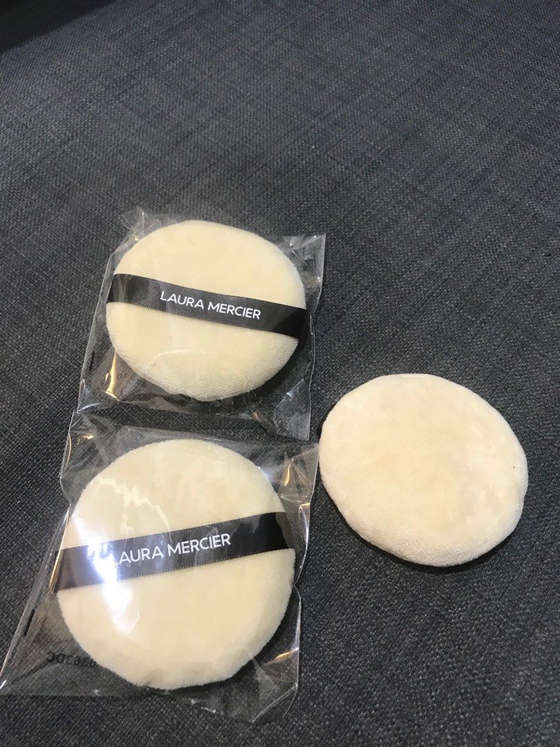 Laura mercier velour puff