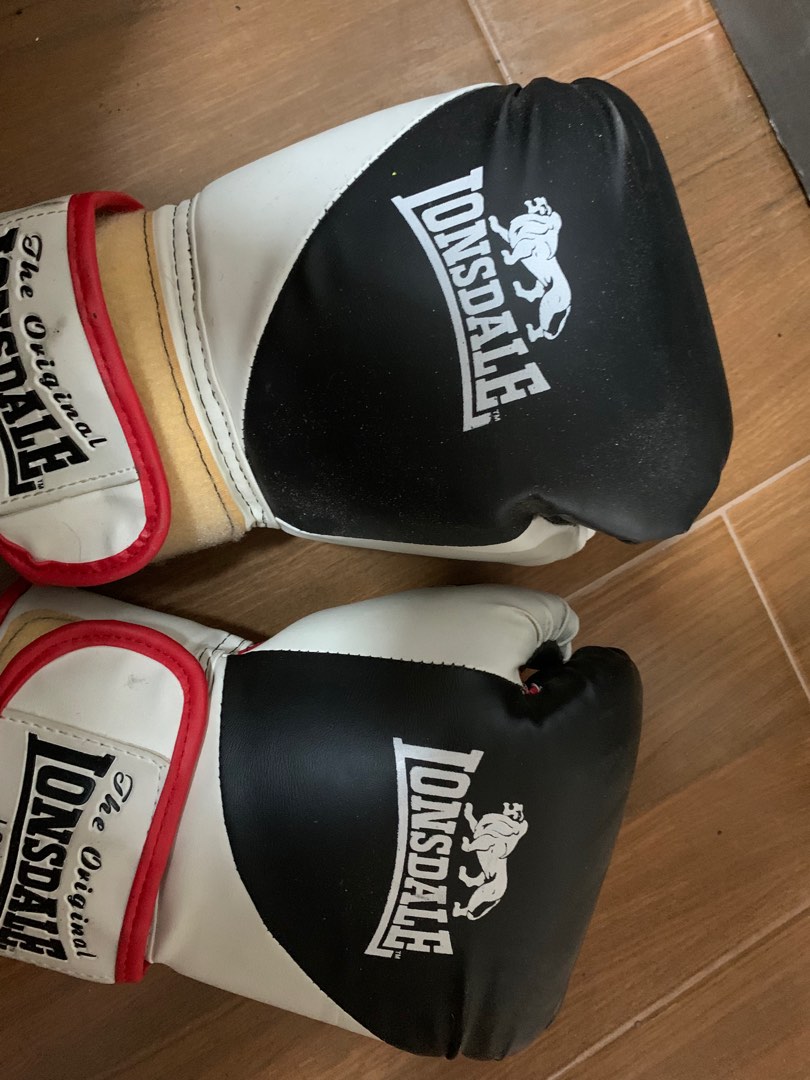 Authentic Lionsdale Boxing Gloves 12 ounce ( black and white) ( with