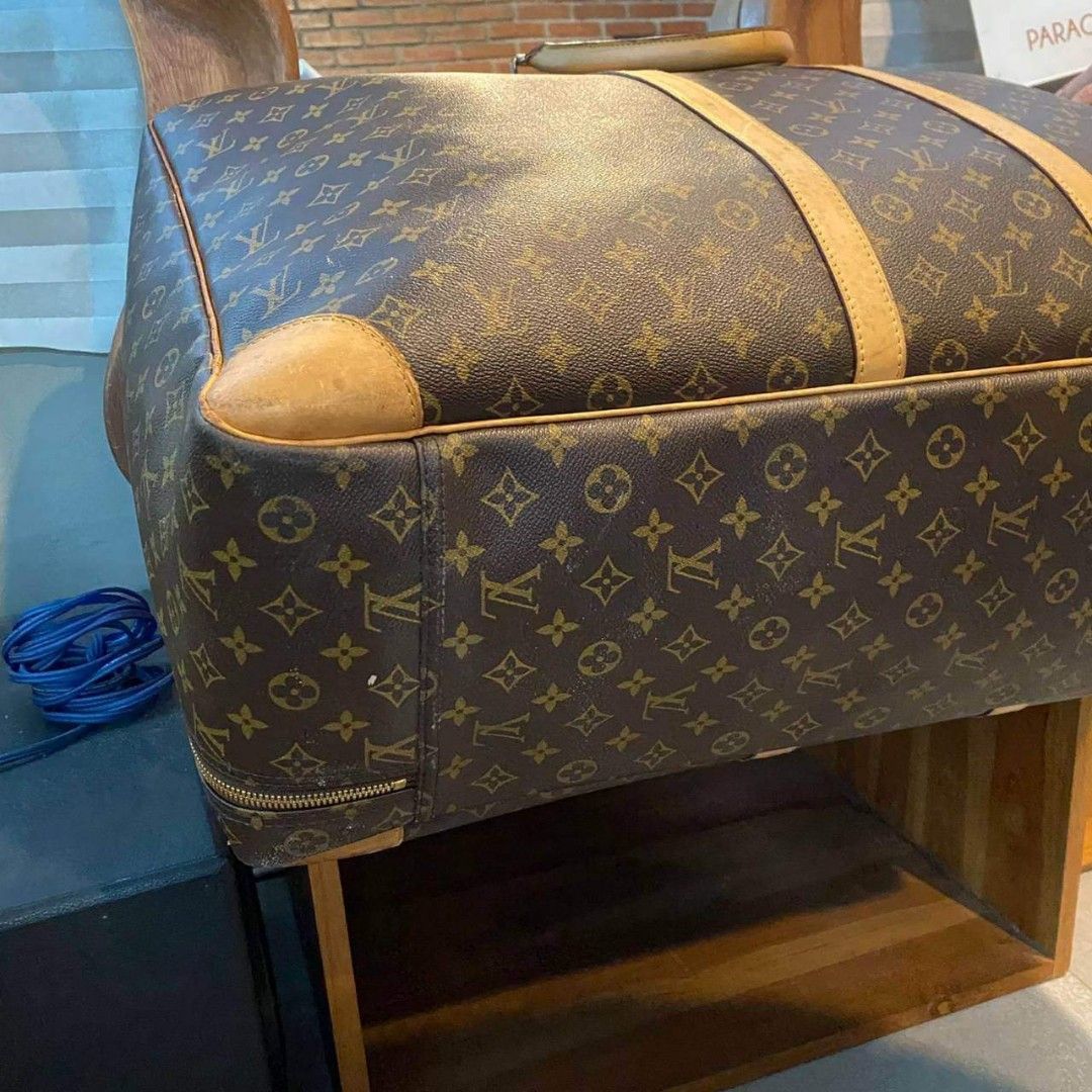 Louis Vuitton sirius 70 travel Bag, Barang Mewah, Tas & Dompet di Carousell