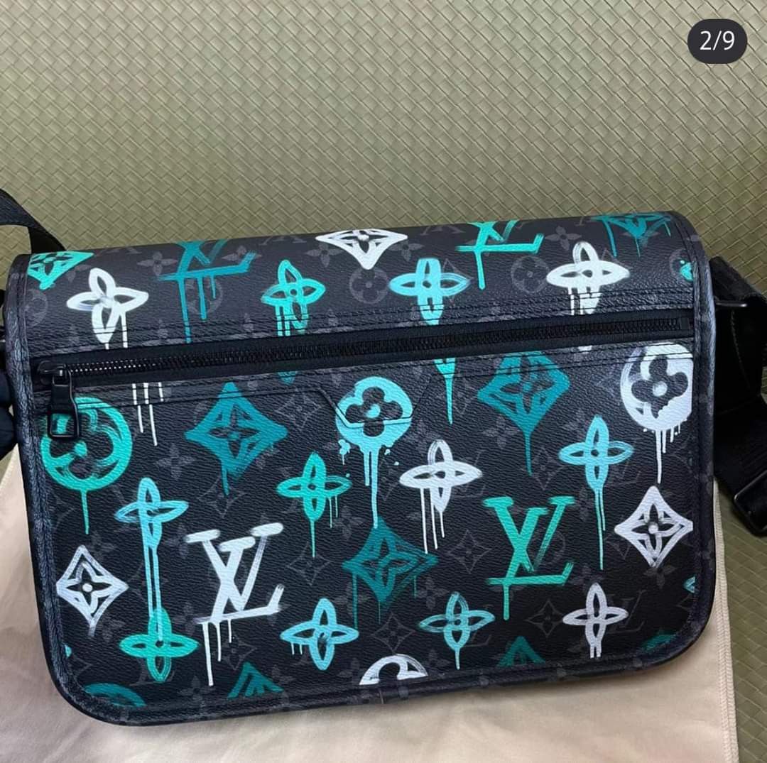 Louis Vuitton Archy Messenger MM LV Graffiti Multicolor