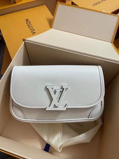 Like new authentic Louis Vuitton LV buci quartz bag, Luxury, Bags & Wallets  on Carousell