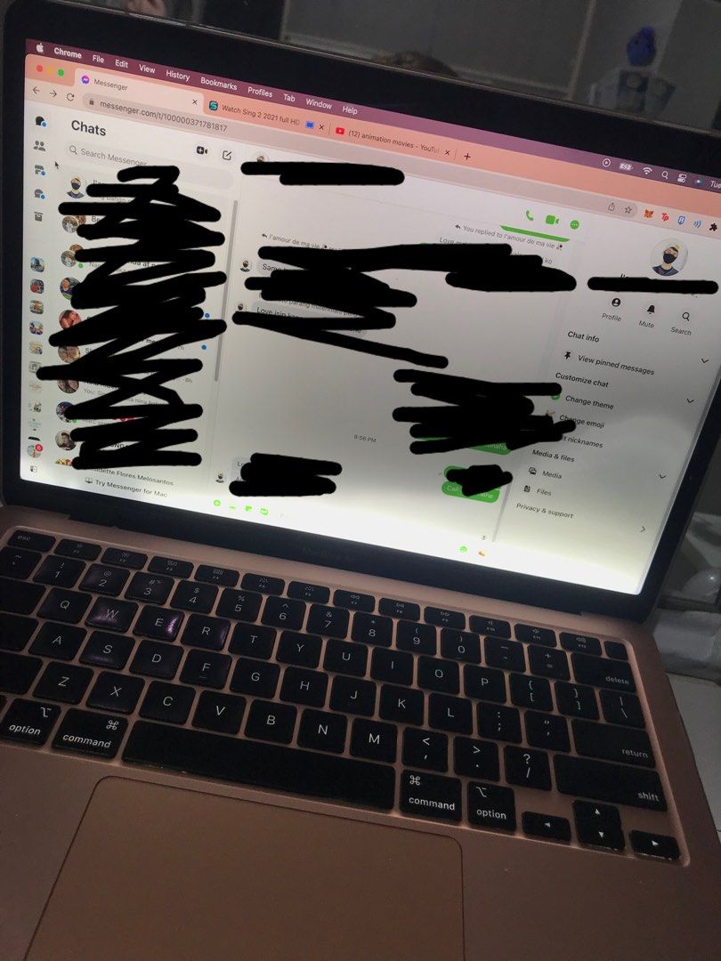 MACBOOK AIR 2020 256GB (Category: Laptops & Notebooks) located in Cabanatuan. Submitted by micamelosantos (Listing ID 1239383954, Image 2). Description: HAS ISSUES • Has LCD issue pag sa white background lang visible kapag dark hindi gaano (as seen on the pic) • Has dents, see pics (free ko na yung 2 case hindi na halata yung dents) • Has backlit issue baka may natanggal lang daw na wire sabi ng maggagawa wala na time magpagawa • 347 count cycle 