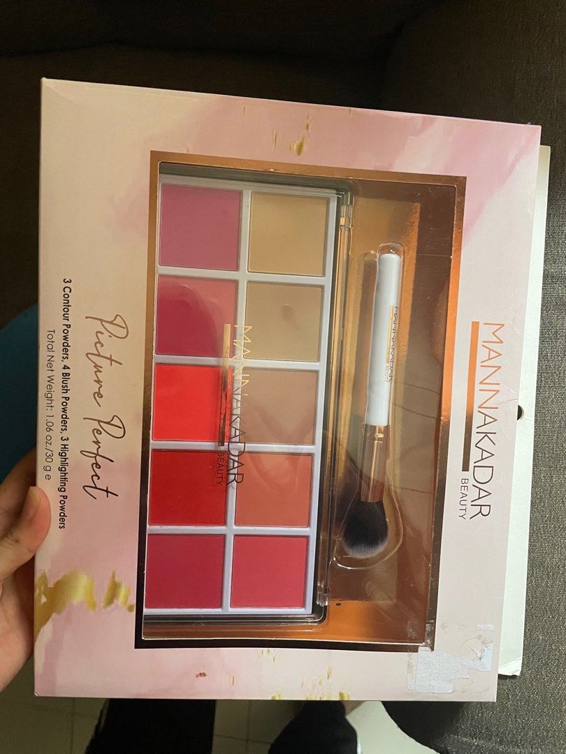 Makeup Palette (Category: Makeup) located in Angeles City. Submitted by declutter.pamp (Listing ID 1239373471, Image 1). Description: Makeup palette brandnew sealed Blush Contour Highlighter.