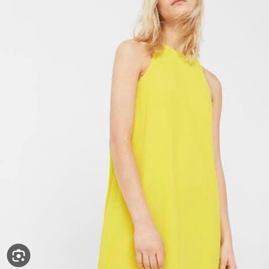 Mango Baby Yellow Halter Dress, Fesyen Wanita, Pakaian Wanita, Gaun & Rok di Carousell Mango Baby Yellow Halter Dress, Fesyen Wanita, Pakaian Wanita, Gaun & Rok di Carousell