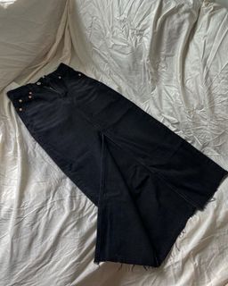 (Category: ) located in . Submitted by unearthedgarments (Listing ID 1239475713, Image 1). Description: .