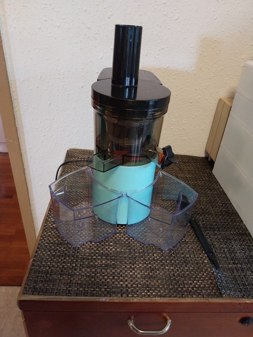 Mayer MMSJ130 Slow Juicer, TV & Home Appliances, Kitchen Appliances