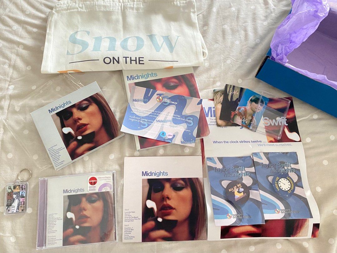 Midnights Taylor Swift Cometco Set (Category: Western Merchandise) located in Quezon City. Submitted by cchescaa (Listing ID 1239420739, Image 1). Description: 🪩‼️Selling my Midnights Set from Comet Collectibles ‼️🪩 PHP 1,499 10/10 Condition with Box Unused. Taken out of the box and inspected only after delivery Included: ✨SEALED Midnights Lavender Disc (Target Exclusive) ✨A5 Journal Notebook ✨Snow on the Beach Tote ✨Unofficial album sleeve ✨3P