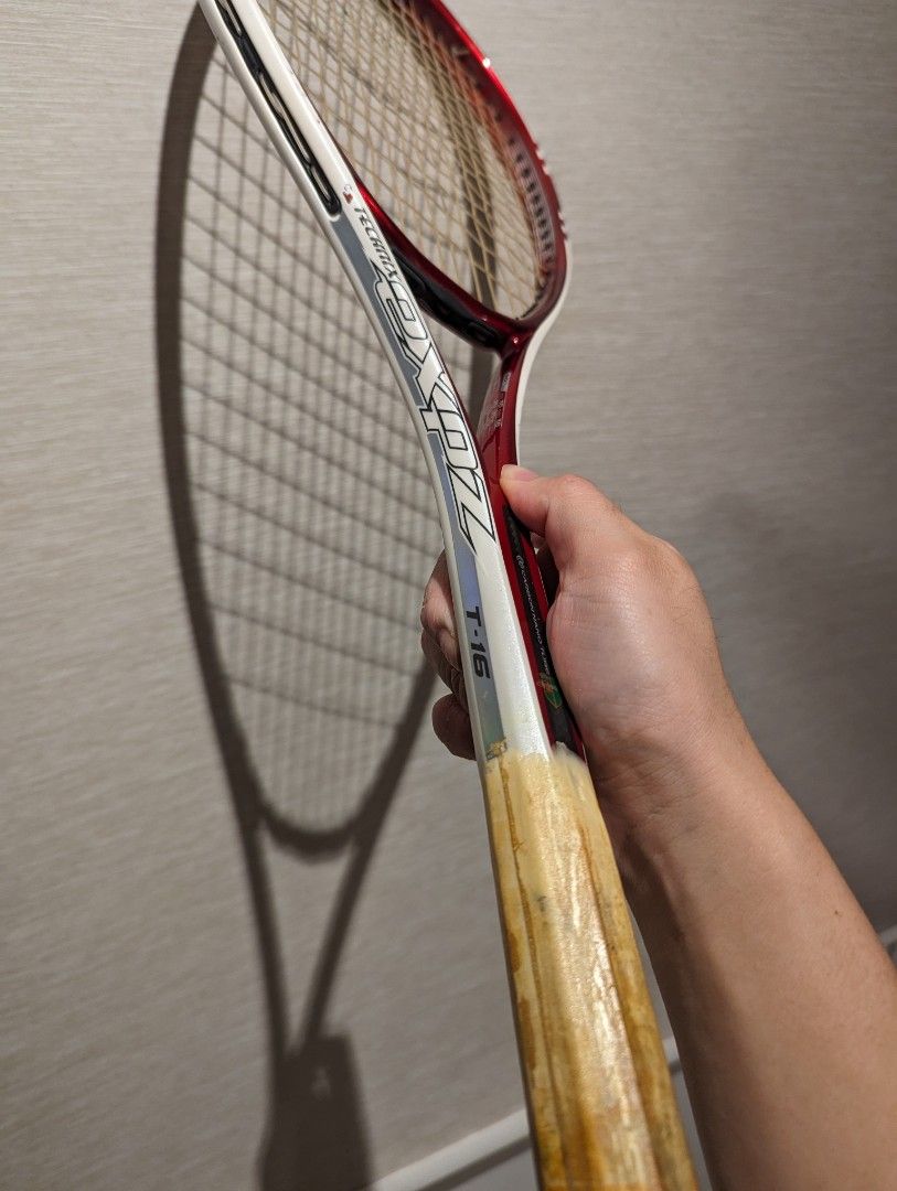 Mizuno top tennis racket