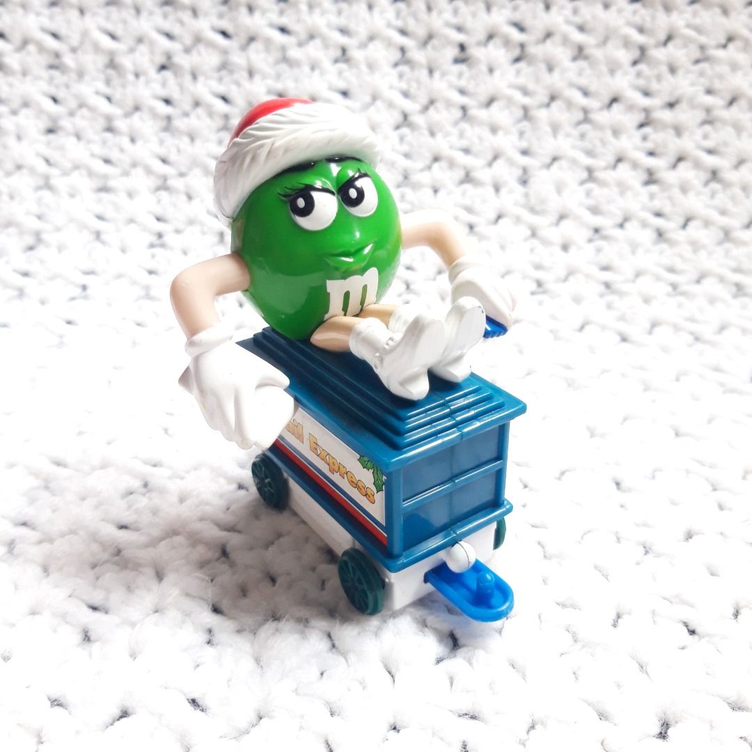 M&m christmas train set store