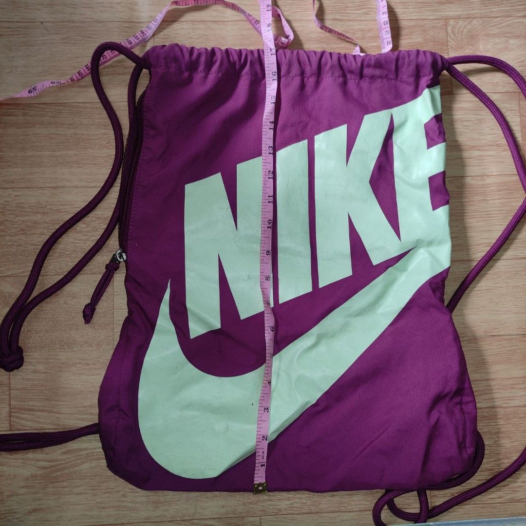 Purple nike outlet drawstring bag