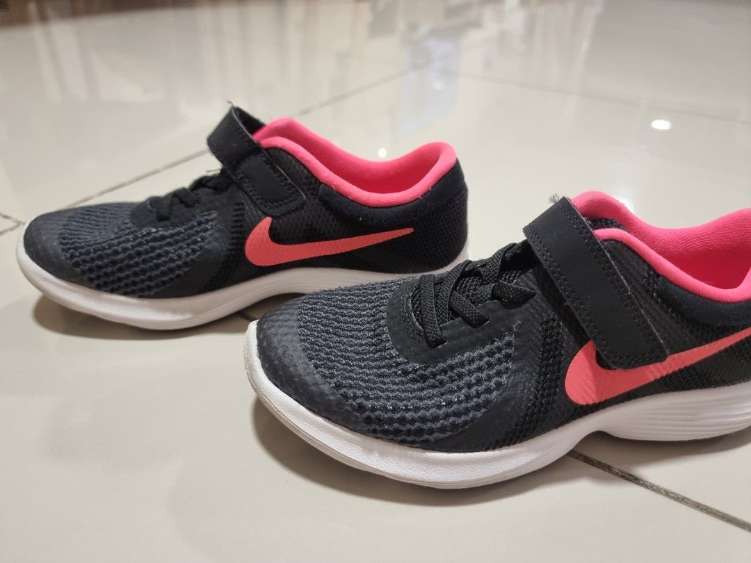 Revolution shop 4 kids