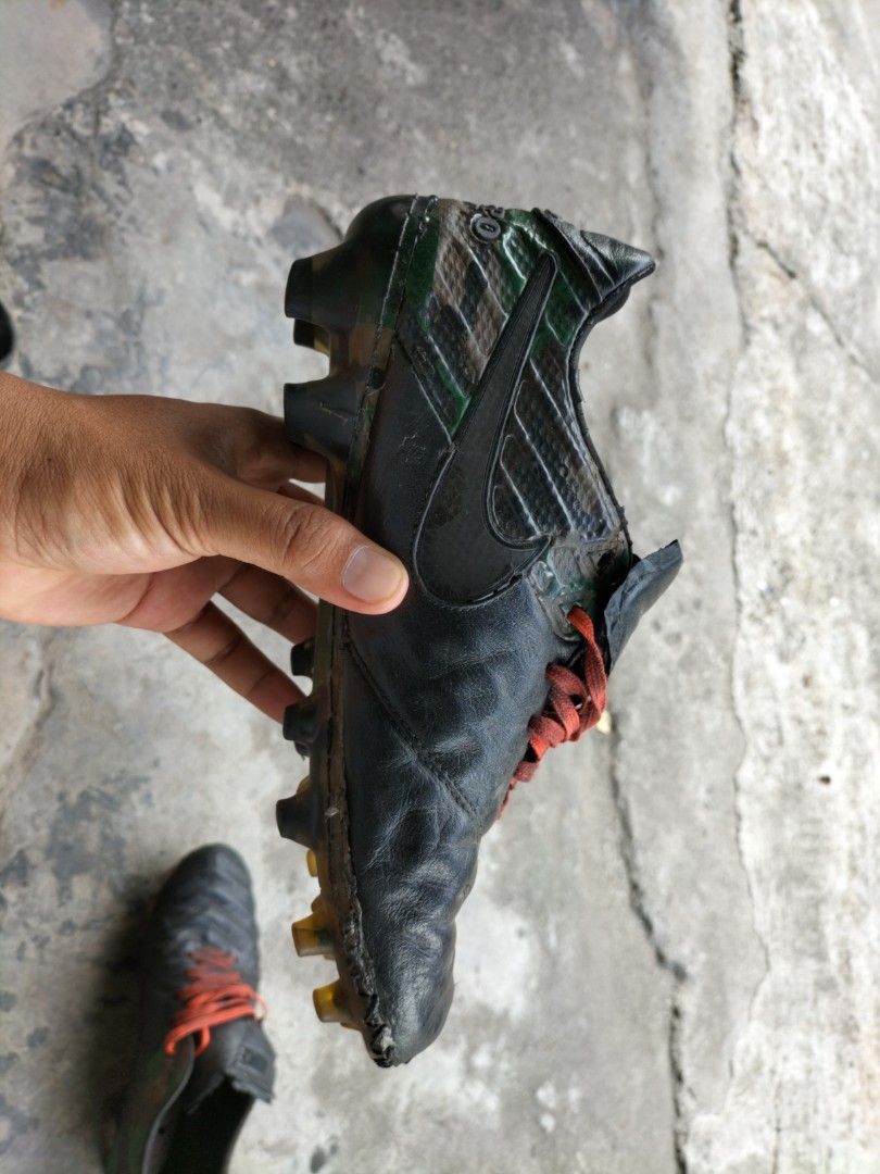 nike tiempo elite army Olah Raga Perlengkapan Olahraga Lainnya
