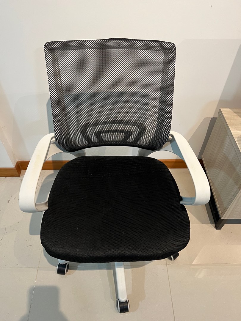 Nonbranded Office Chair, Furniture & Home Living, Furniture, Chairs on