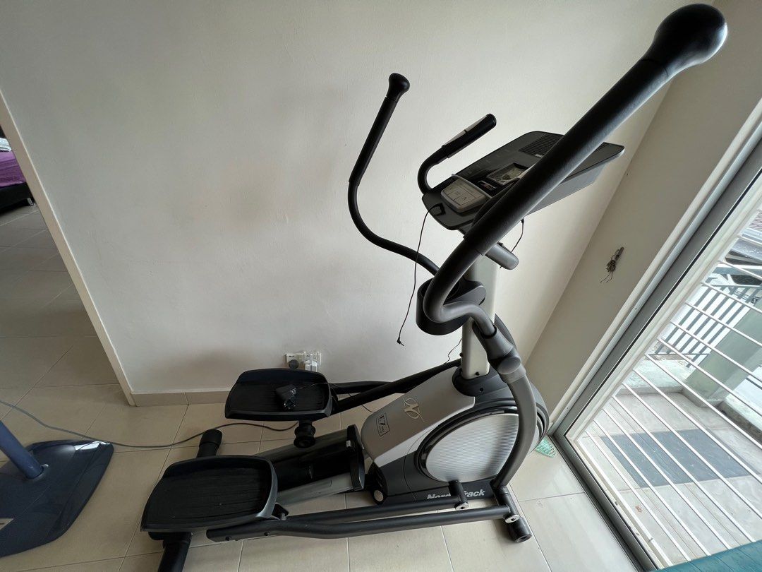 Nordictrack e7 sv front drive elliptical 2025