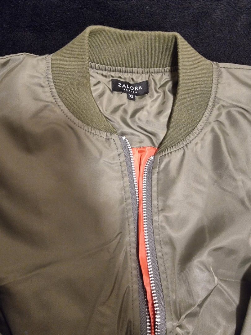 Men’s Olive Green Bomber Jacket – Trendy, Comfortable & Statement-Making