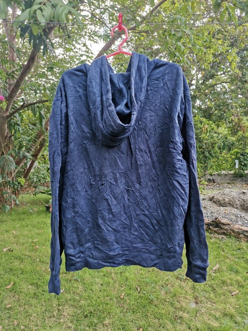 Original Gap Hoodie, Men's Fashion, Tops & Sets, Hoodies on Carousell