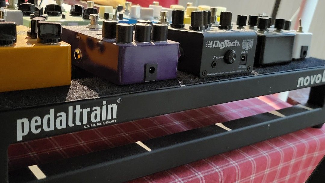 Pedaltrain Novo 18 pedalboard, Hobbies & Toys, Music & Media, Music