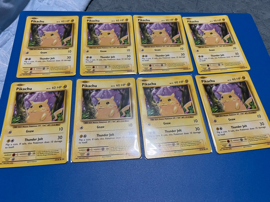  Pokemon - Pikachu (35/108) - XY Evolutions : Toys & Games