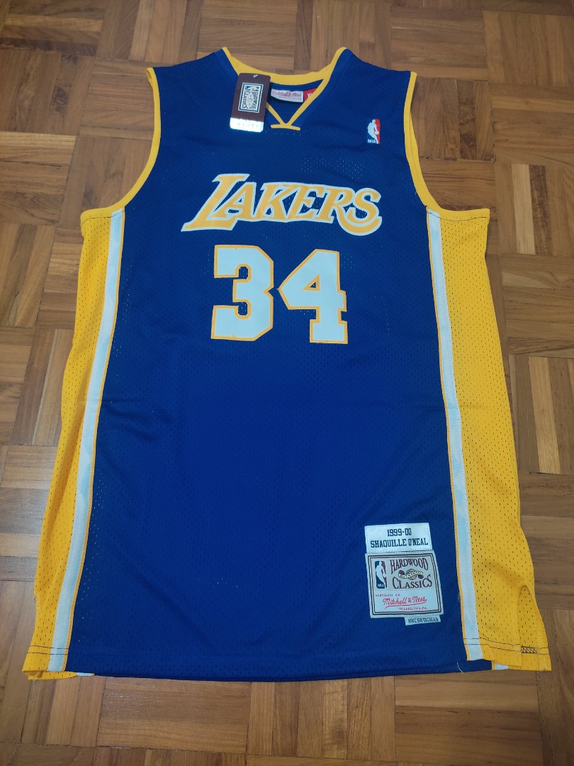 Nike 2022/23 Authentic Lakers Lebron James Statement Edition NBA Jersey,  Men's Fashion, Activewear on Carousell