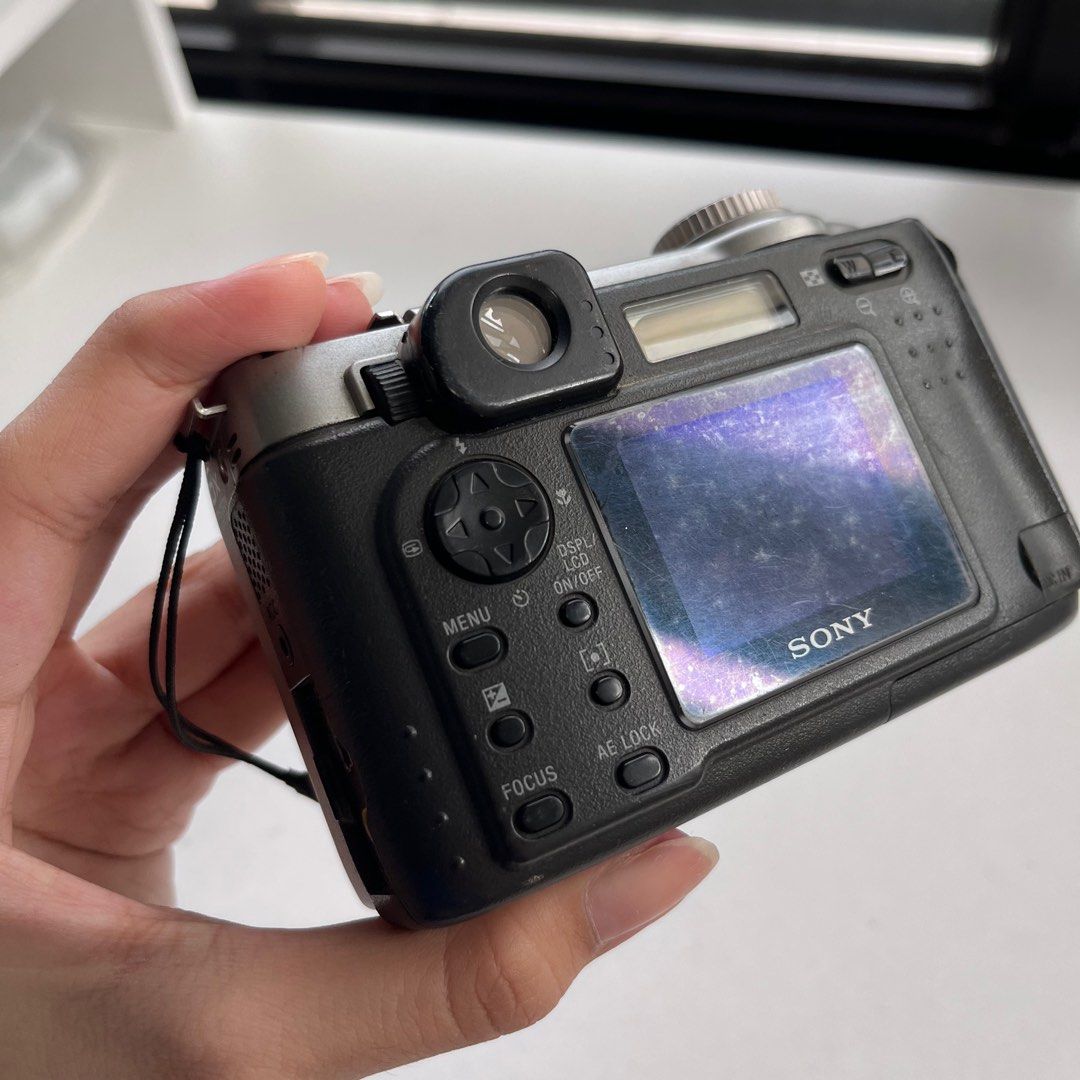 RARE Sony Cybershot DSCS75 Digital Camera Digicam, Photography