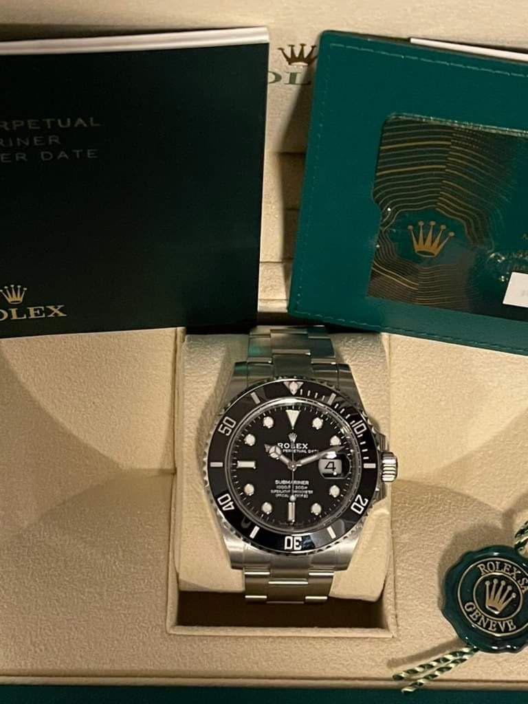 Rolex 2022 Submariner Date 41mm (Category: Luxury Watches) located in Pasig City. Submitted by Watchaholics (Listing ID 1239460409, Image 2). Description: Rolex 2022 Submariner-Date 41mm -Ref 126610LN -almost brand new ( once used only) -Rating 9.5/10 almost brand new -Local AD -Full set -December 2022 ( month of purchase) -Fully sticker case and buckle For 795k You may DM or contact @ 09615077138 Thanks admin😉.