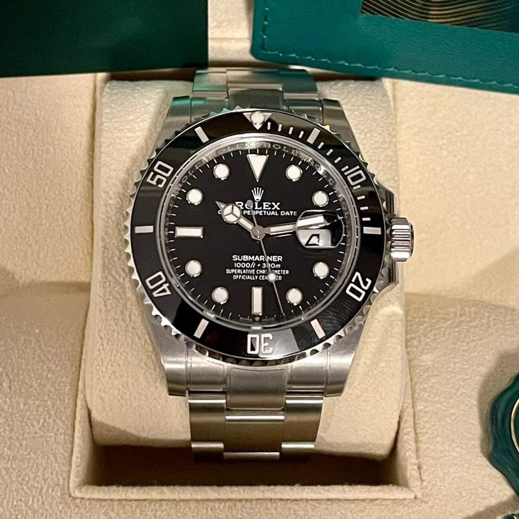 Rolex 2022 Submariner Date 41mm (Category: Luxury Watches) located in Pasig City. Submitted by Watchaholics (Listing ID 1239460409, Image 1). Description: Rolex 2022 Submariner-Date 41mm -Ref 126610LN -almost brand new ( once used only) -Rating 9.5/10 almost brand new -Local AD -Full set -December 2022 ( month of purchase) -Fully sticker case and buckle For 795k You may DM or contact @ 09615077138 Thanks admin😉.