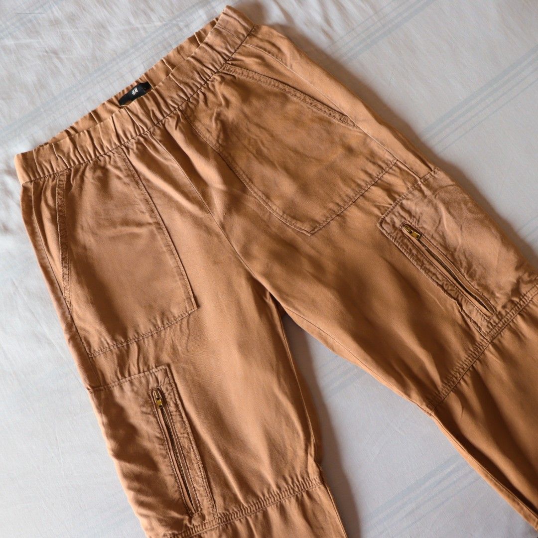 H&M beige cargo pants, Women's Fashion, Bottoms, Jeans on Carousell