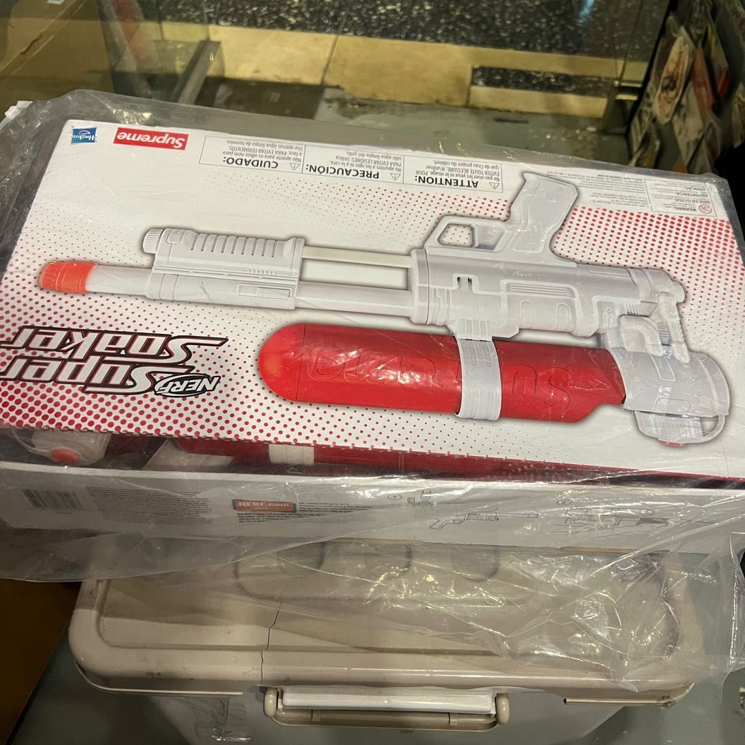 Sale 特價Supreme Super Soaker 50 Water Blaster 水槍, 運動產品