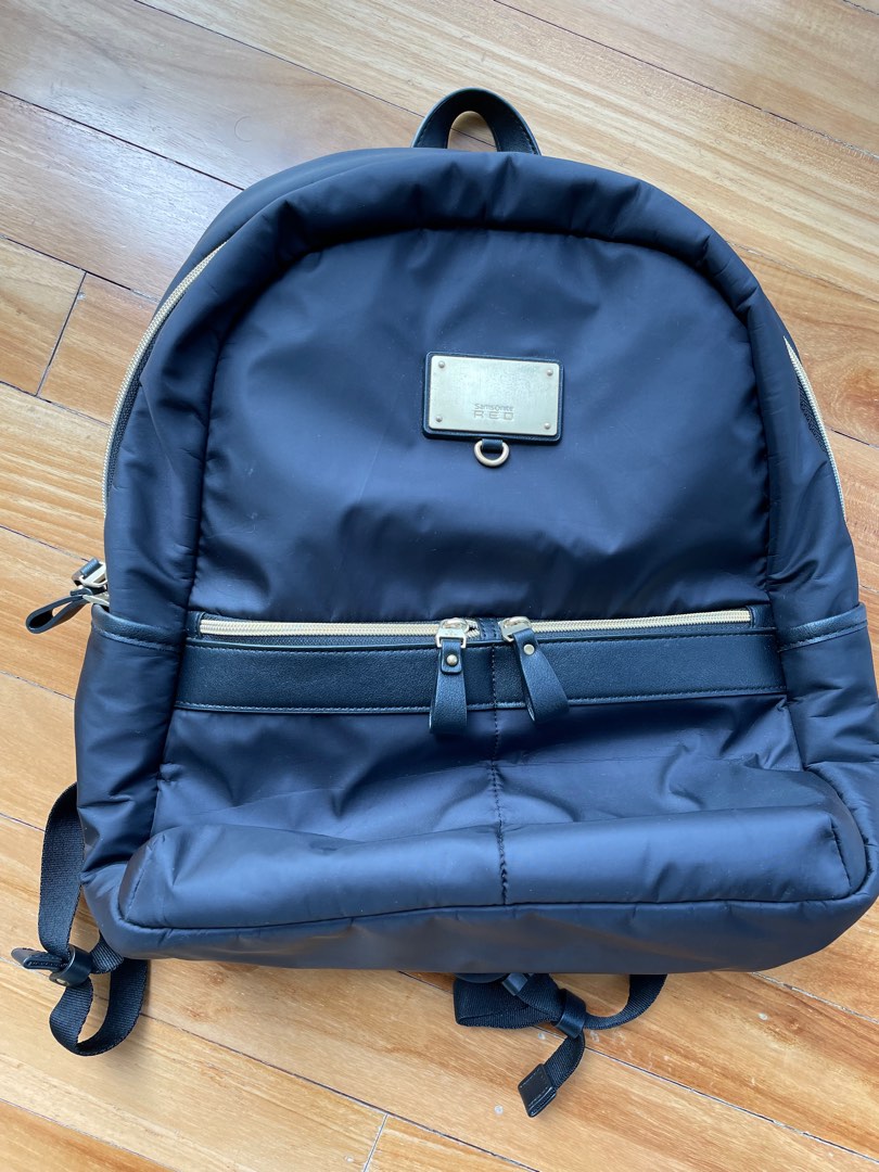 Samsonite Backpack, Women's Fashion, Bags & Wallets, Backpacks on Carousell