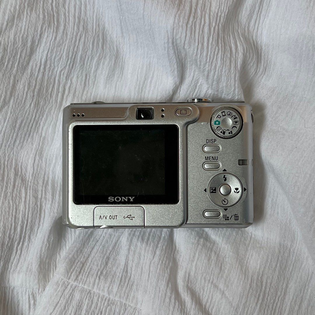 Sony Cybershot DSC-W35, Photography, Cameras on Carousell
