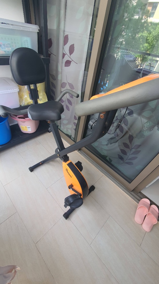 Sporty Exercise Stationary Bike with back support, Sports Equipment