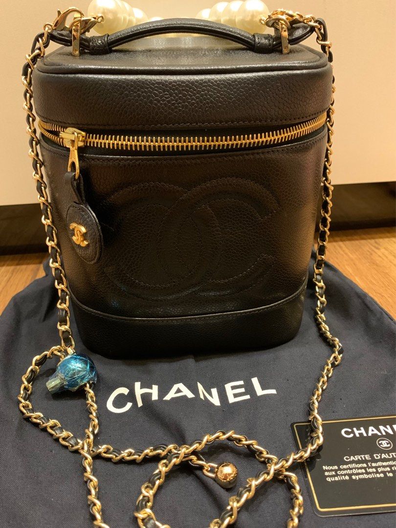 Chanel White & Black Caviar Leather Small CC Filigree Vanity Case, Lot  #58001