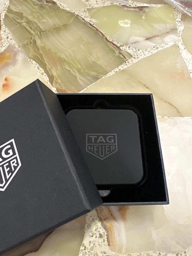 Tag heuer discount charging puck