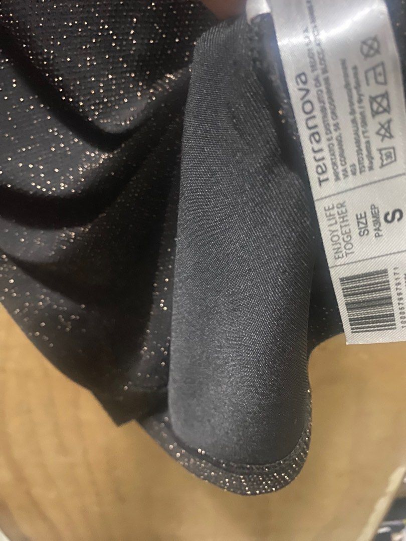 Terranova Black glitter short sleeve top (Category: Blouses) located in Quezon City. Submitted by peachyps (Listing ID 1239387218, Image 3). Description: Used only once. Elegant glitter top. Very comfy when worn. May fit XS- S frame. .