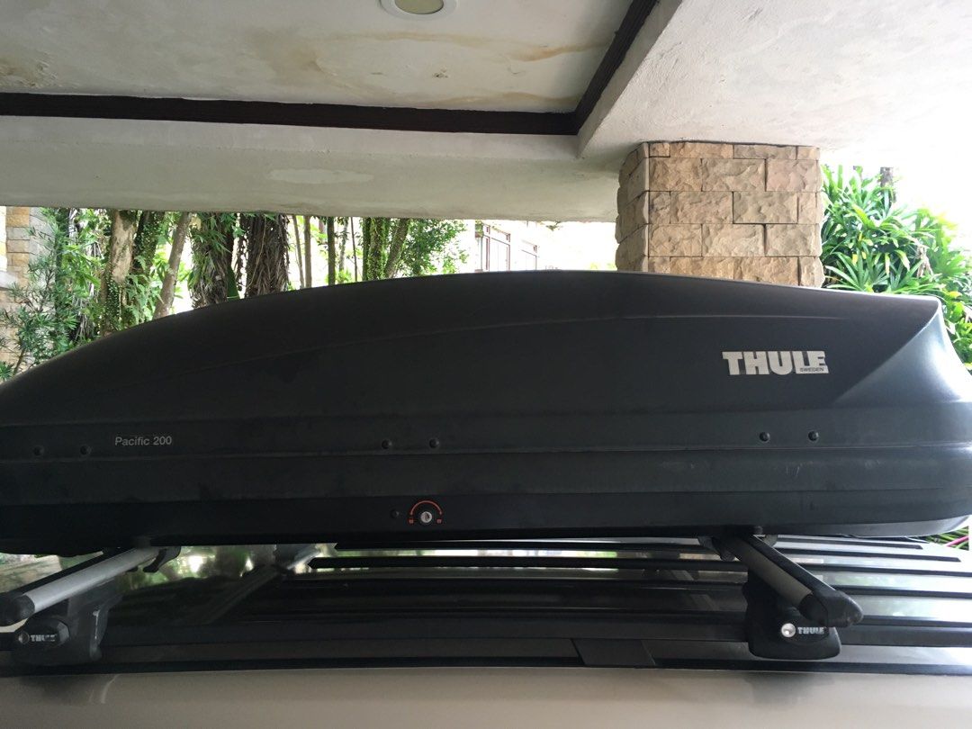 Thule roof 2025 box pacific 200