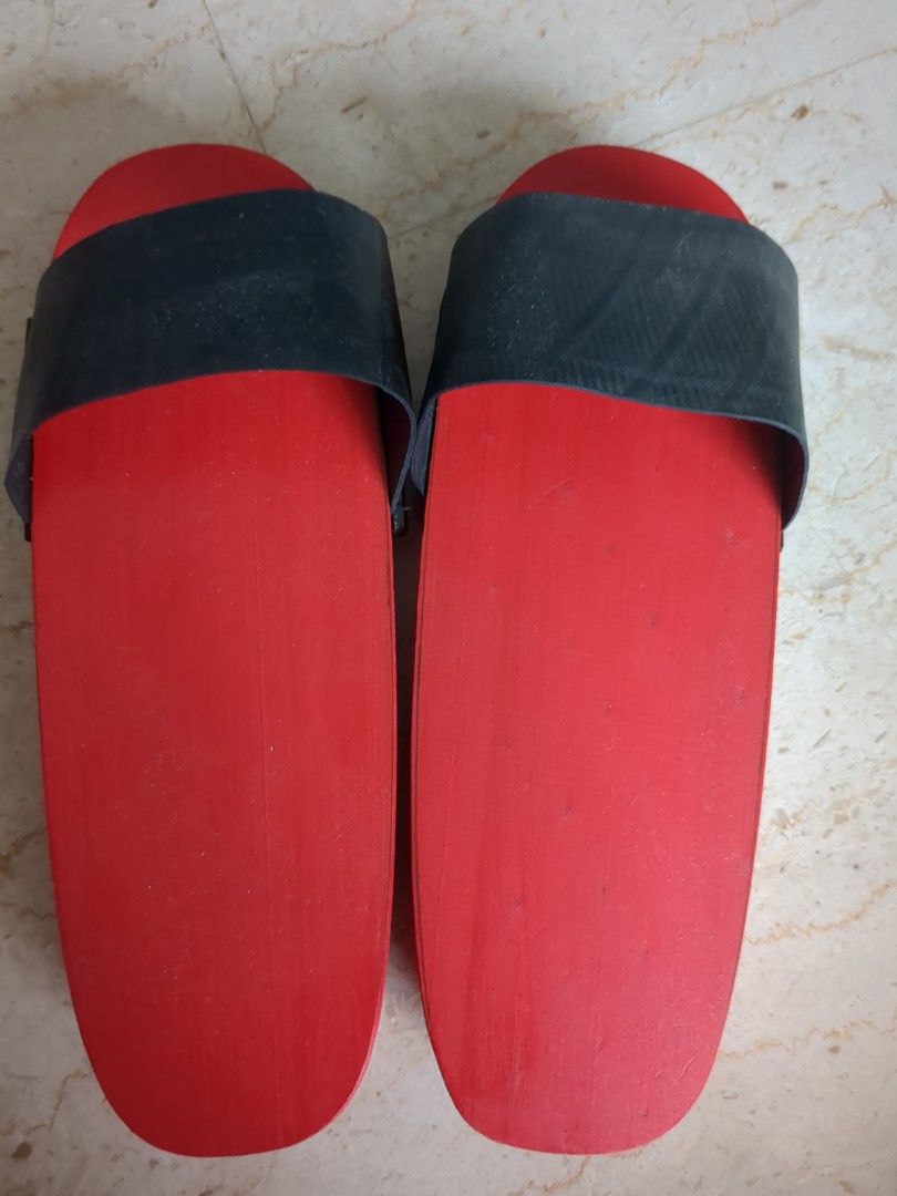 Red wooden hotsell clogs