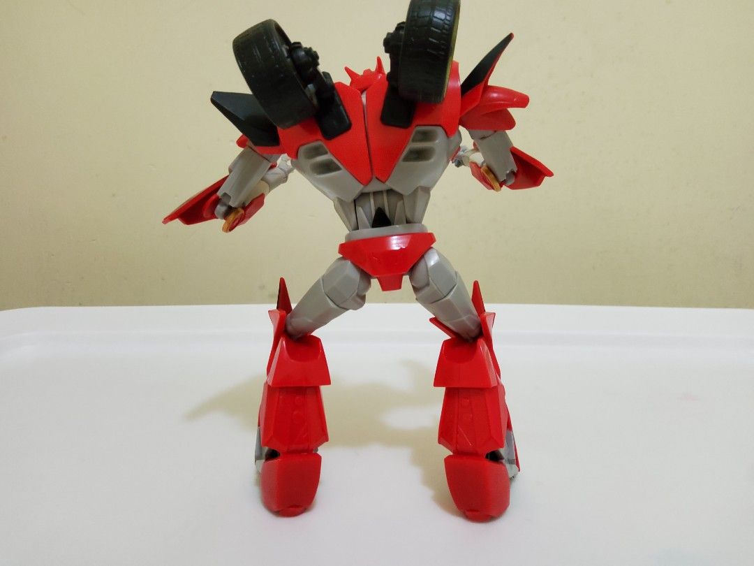 Transformers red knockout, 興趣及遊戲, 玩具 & 遊戲類 Carousell
