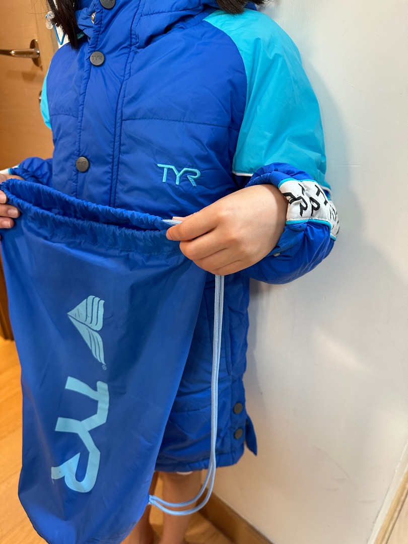 TYR swimming coat