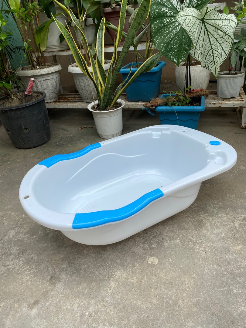 Used baby sale bath tub